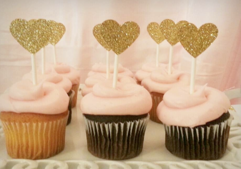 glamorous cupcakes with gold hearts