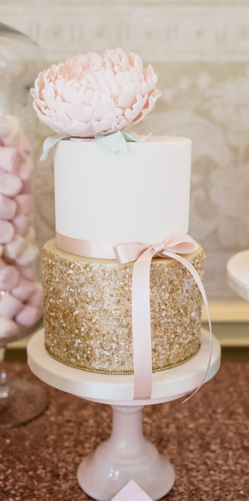 http://www.modwedding.com/2014/06/20/wedding-cakes-exceptional-details/